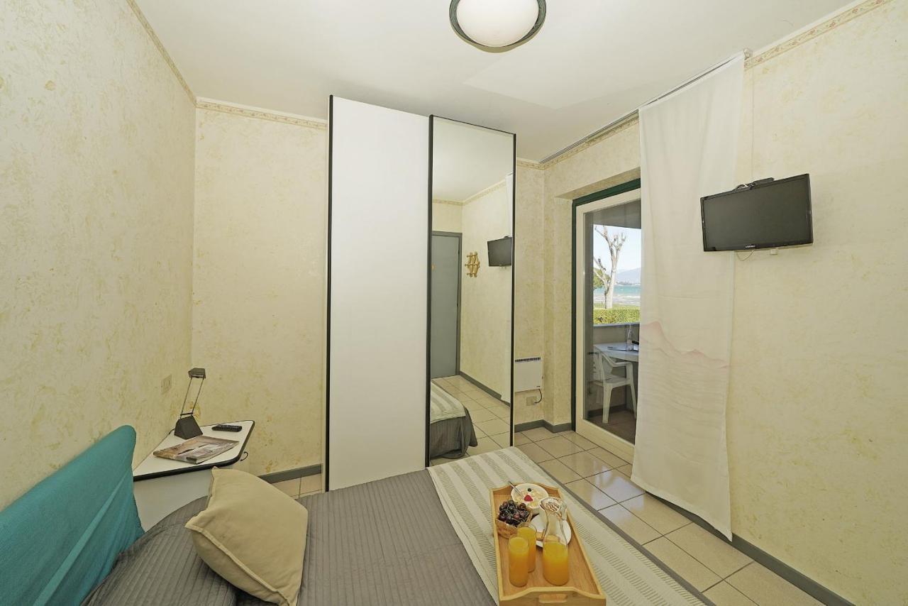 Il Porticciolo P1-12 By Wonderful Italy Apartment Sirmione Exterior foto